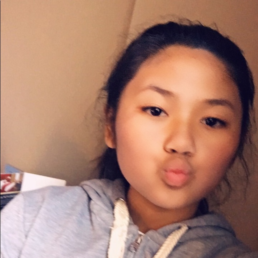 Meet your Posher, Cynthia